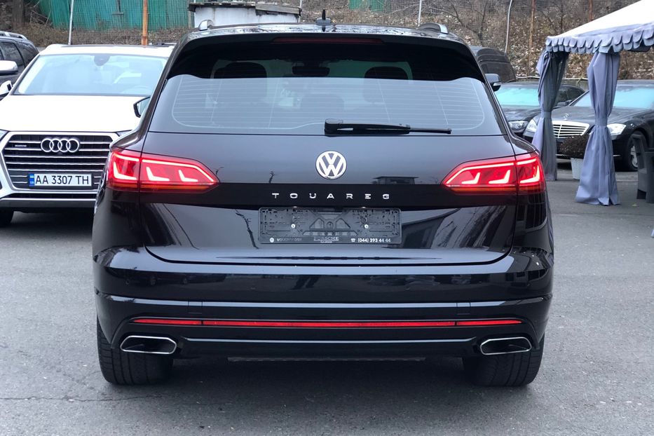 Volkswagen Touareg r line Black Style 2020