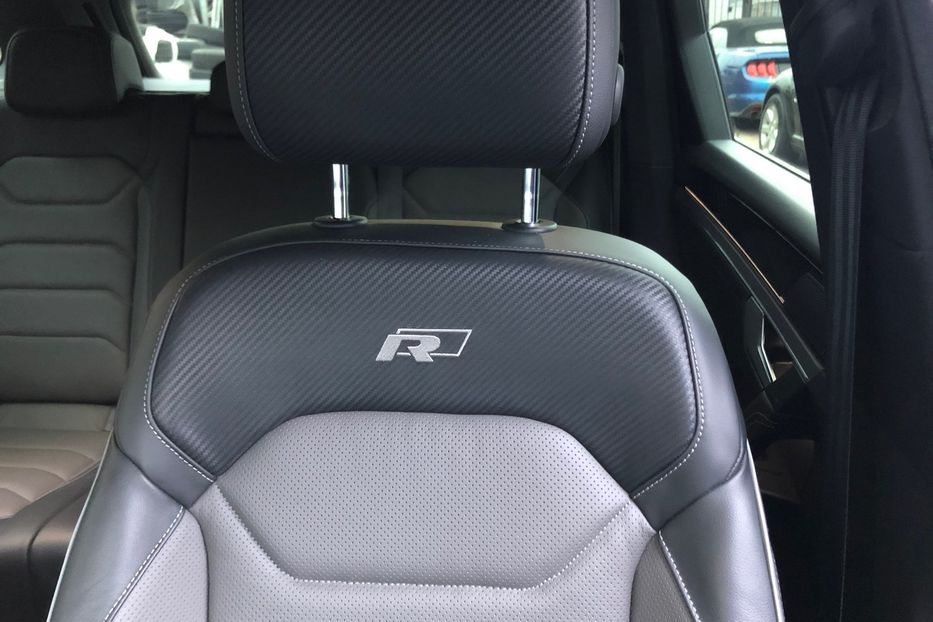 Продам Volkswagen Touareg R-Line 2018 года в Киеве