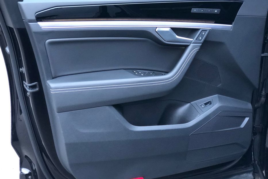 Продам Volkswagen Touareg R-Line 2018 года в Киеве