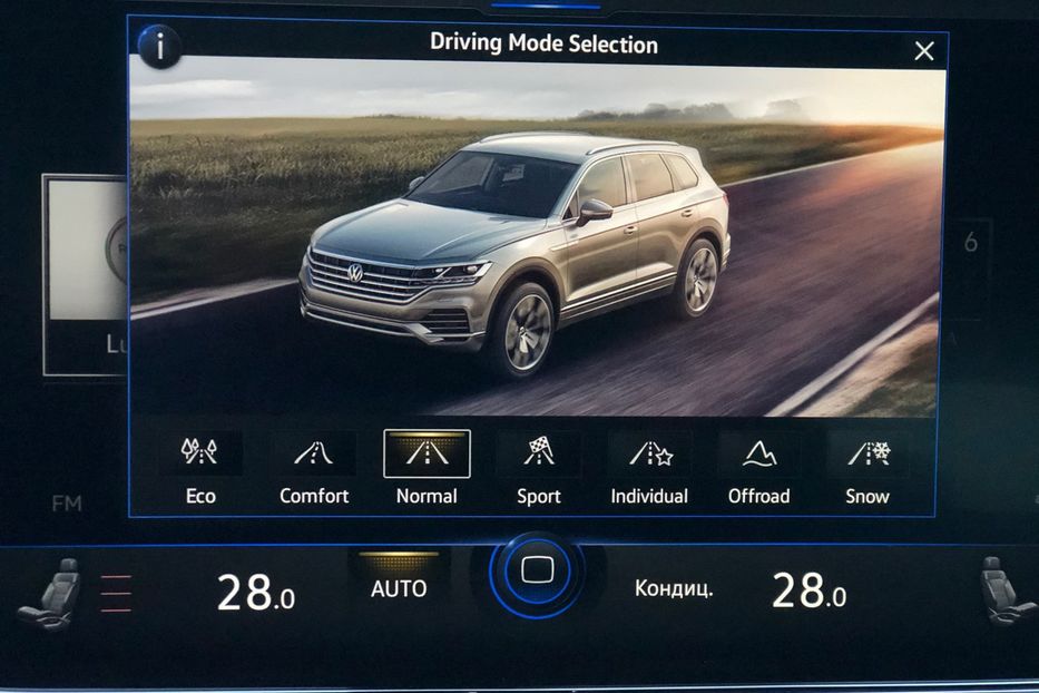 Продам Volkswagen Touareg R-Line 2018 года в Киеве