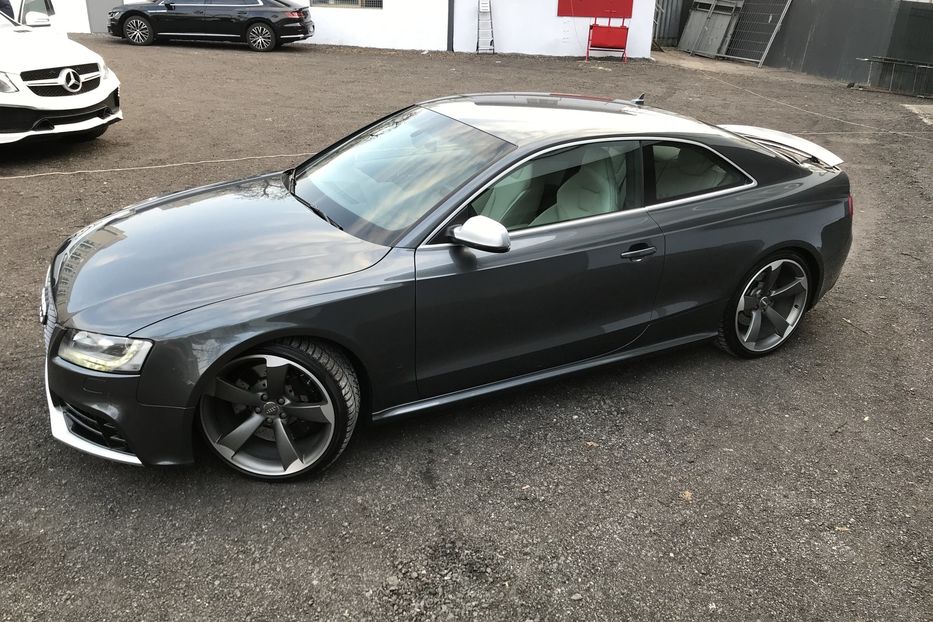 Продам Audi RS5 Quattro Официальная 2011 года в Киеве