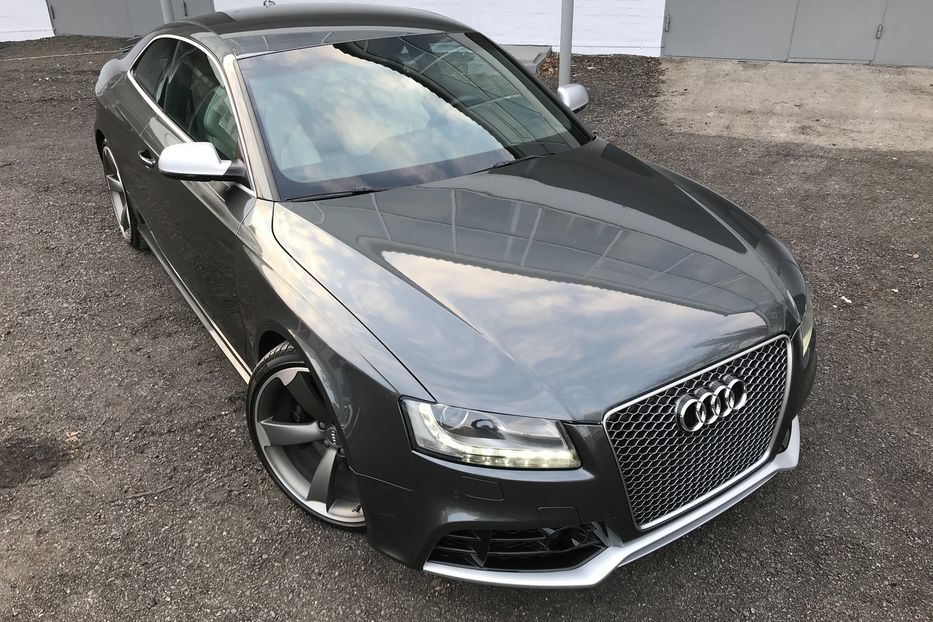 Продам Audi RS5 Quattro Официальная 2011 года в Киеве