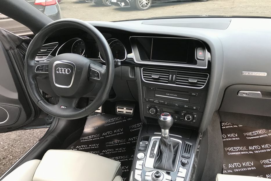 Продам Audi RS5 Quattro Официальная 2011 года в Киеве