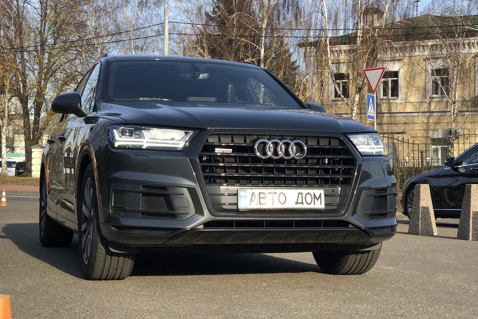 Продам Audi Q7 3.0 TDI  2018 года в Киеве