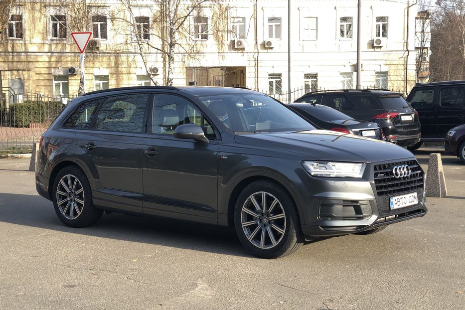 Продам Audi Q7 3.0 TDI  2018 года в Киеве