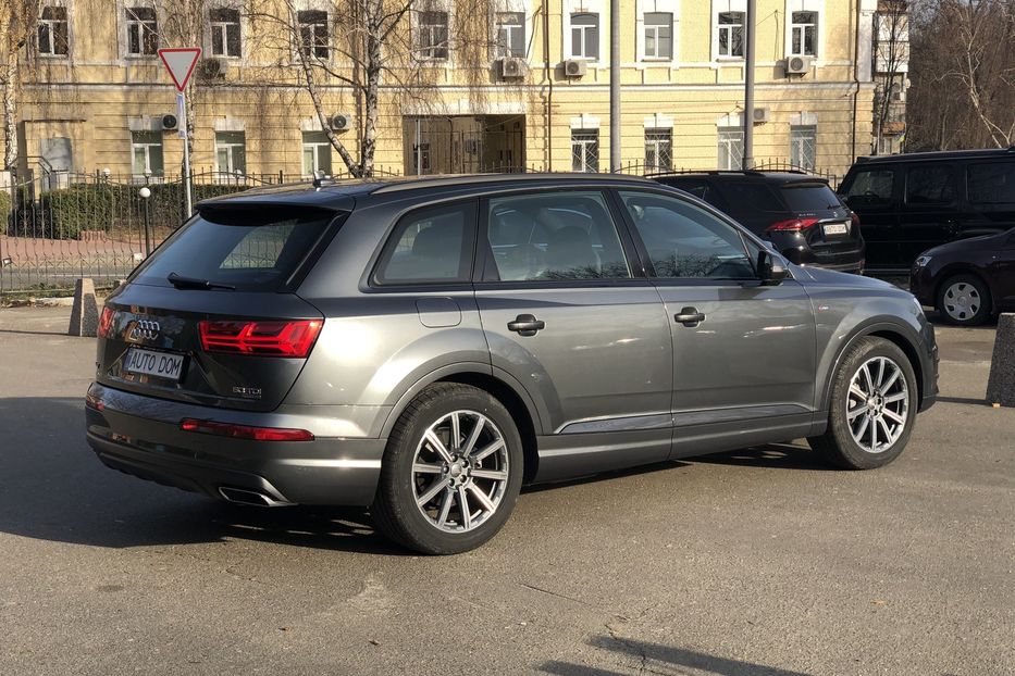 Продам Audi Q7 3.0 TDI  2018 года в Киеве