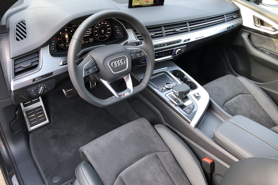 Продам Audi Q7 3.0 TDI  2018 года в Киеве