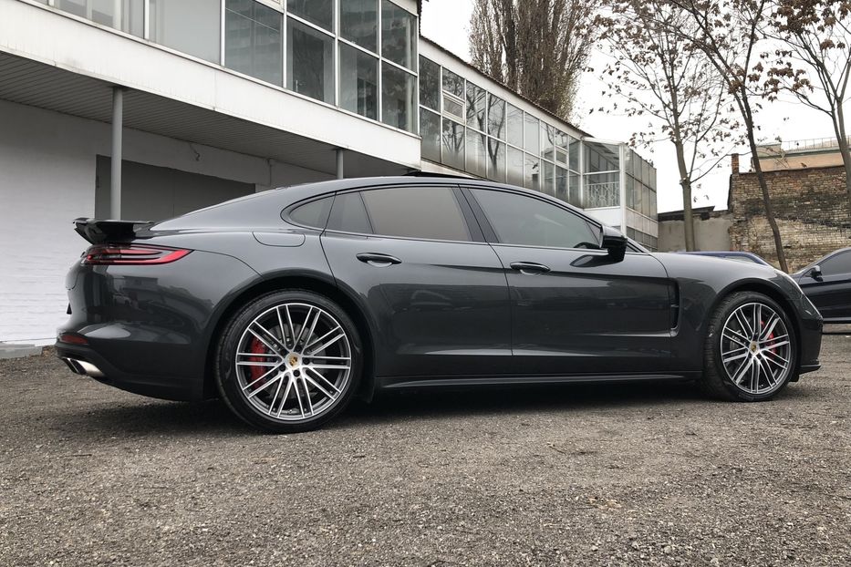 Продам Porsche Panamera TURBO NEW Официальный 2018 года в Киеве