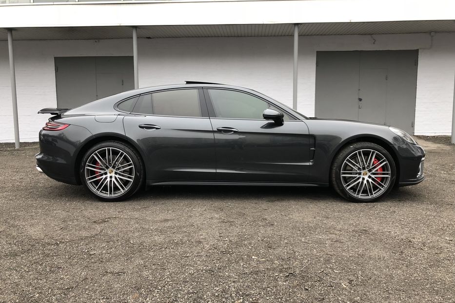 Продам Porsche Panamera TURBO NEW Официальный 2018 года в Киеве