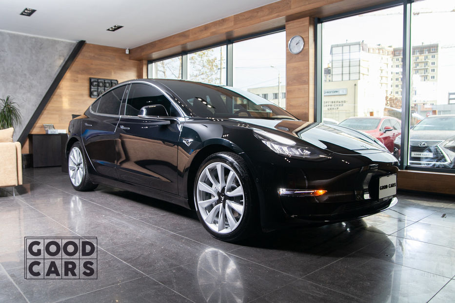 Продам Tesla Model 3 Dual Motor Long Range 2018 года в Одессе