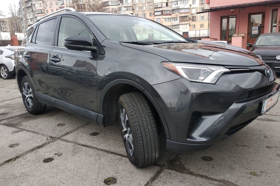 Продам Toyota Rav 4 2018 года в Одессе