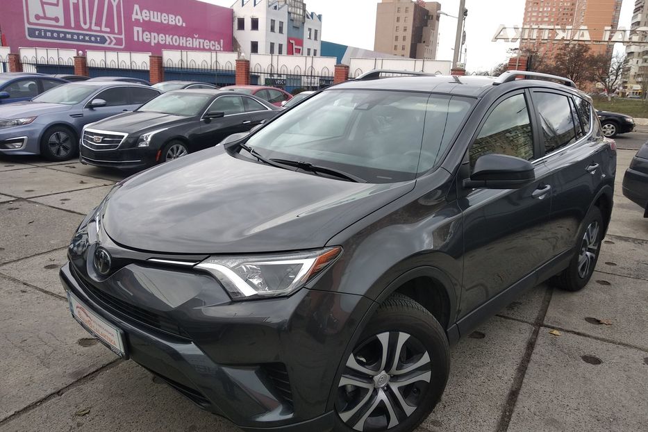 Продам Toyota Rav 4 2018 года в Одессе