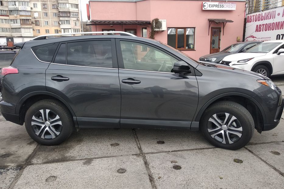 Продам Toyota Rav 4 2018 года в Одессе