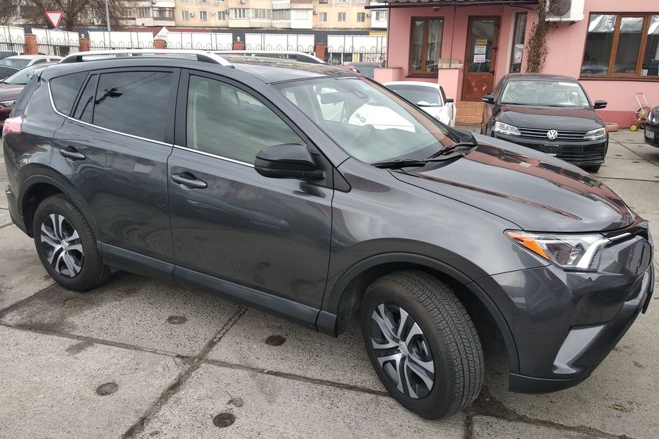 Продам Toyota Rav 4 2018 года в Одессе