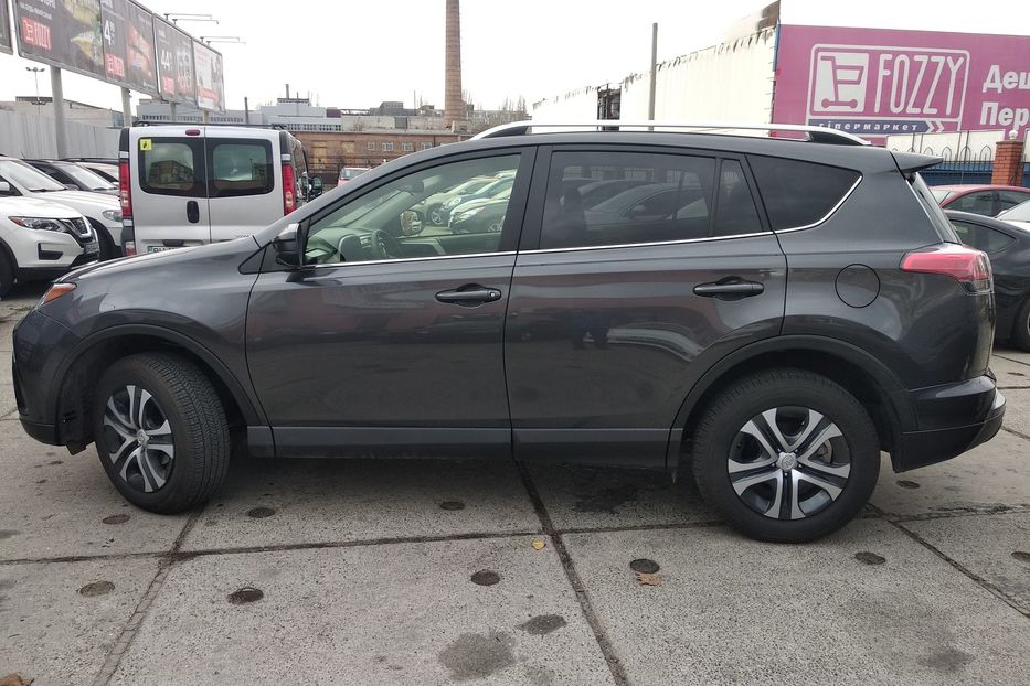 Продам Toyota Rav 4 2018 года в Одессе