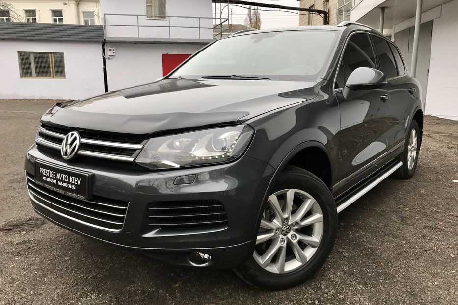 Продам Volkswagen Touareg TDI Официальный 2013 года в Киеве