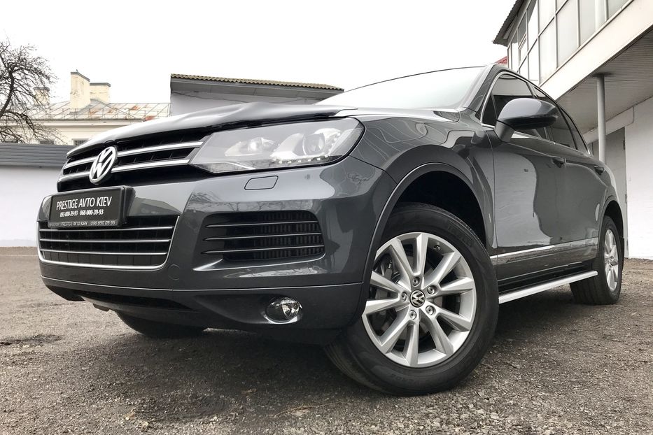 Продам Volkswagen Touareg TDI Официальный 2013 года в Киеве
