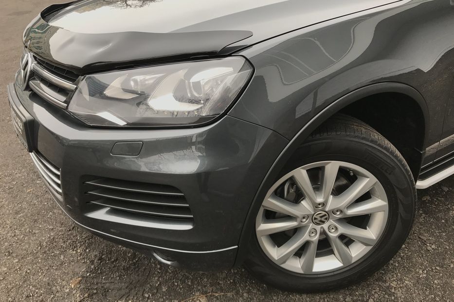 Продам Volkswagen Touareg TDI Официальный 2013 года в Киеве
