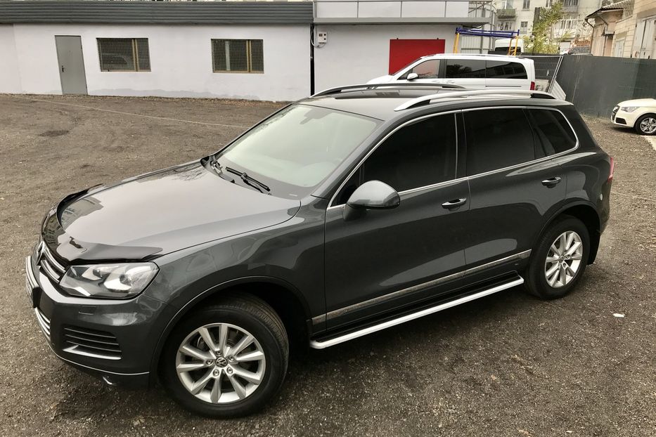 Продам Volkswagen Touareg TDI Официальный 2013 года в Киеве