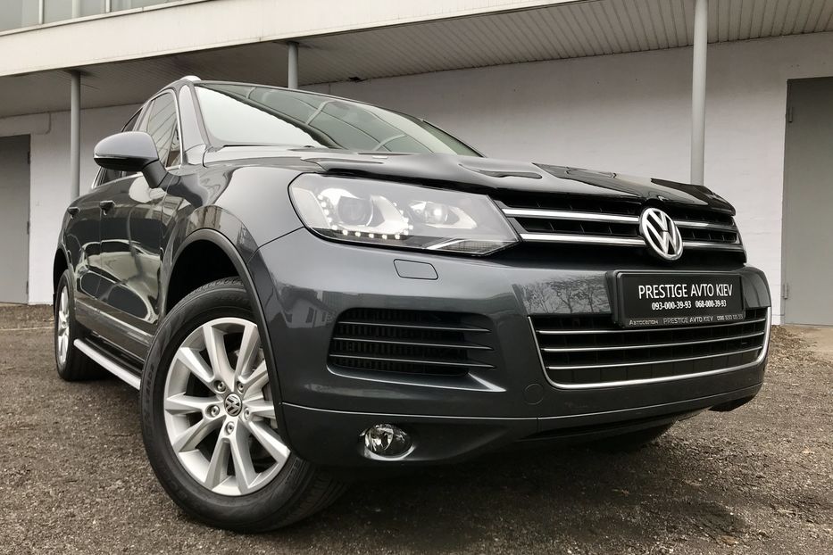 Продам Volkswagen Touareg TDI Официальный 2013 года в Киеве