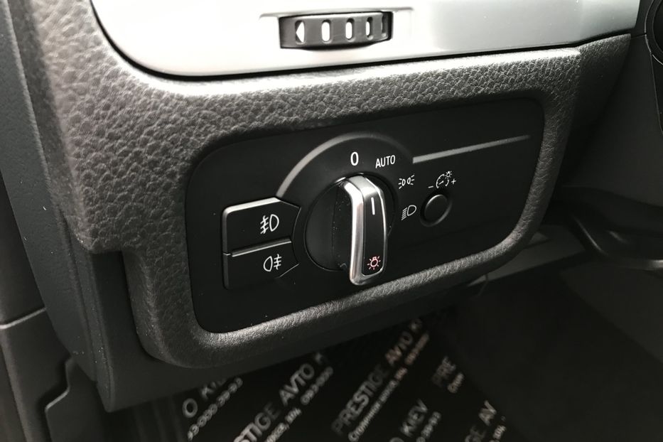 Продам Volkswagen Touareg TDI Официальный 2013 года в Киеве