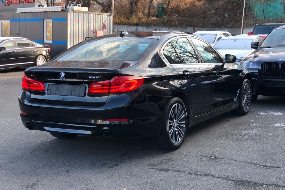 Продам BMW 530 x-drive 2017 года в Киеве