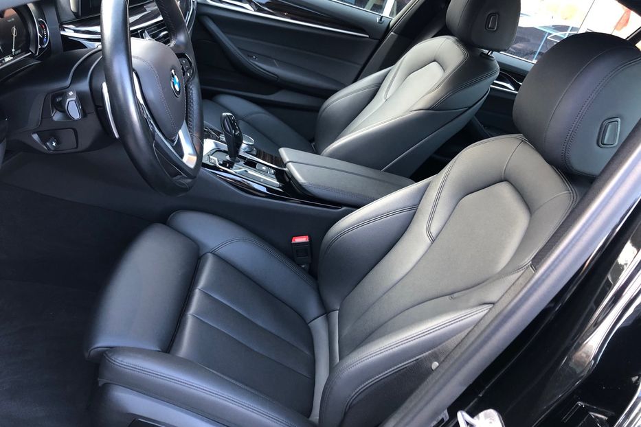 Продам BMW 530 x-drive 2017 года в Киеве