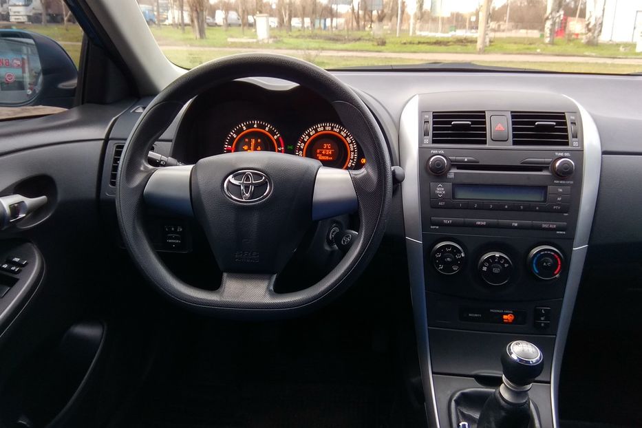 Продам Toyota Corolla Официальный 2011 года в Николаеве