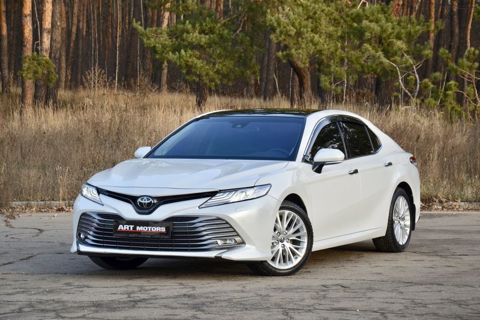 Продам Toyota Camry 2018 года в Киеве