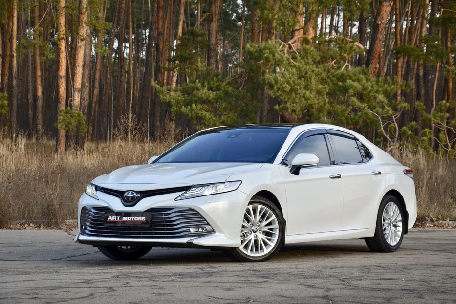 Продам Toyota Camry 2018 года в Киеве