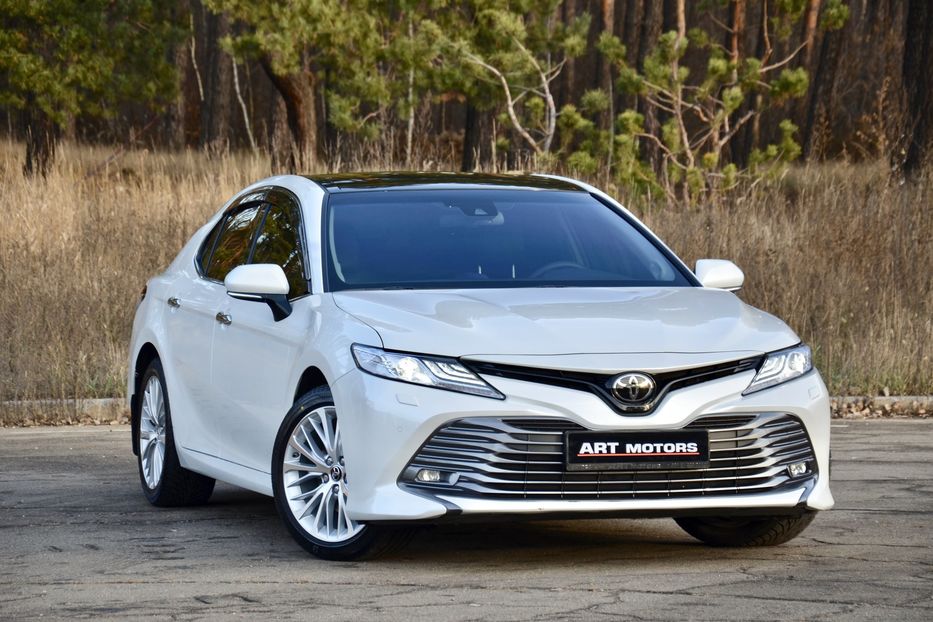 Продам Toyota Camry 2018 года в Киеве