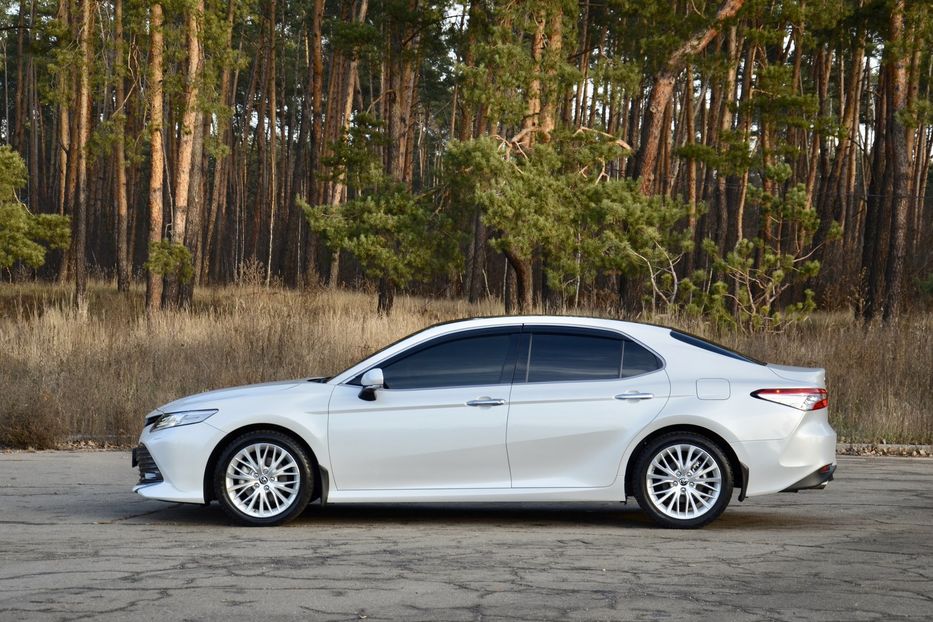 Продам Toyota Camry 2018 года в Киеве