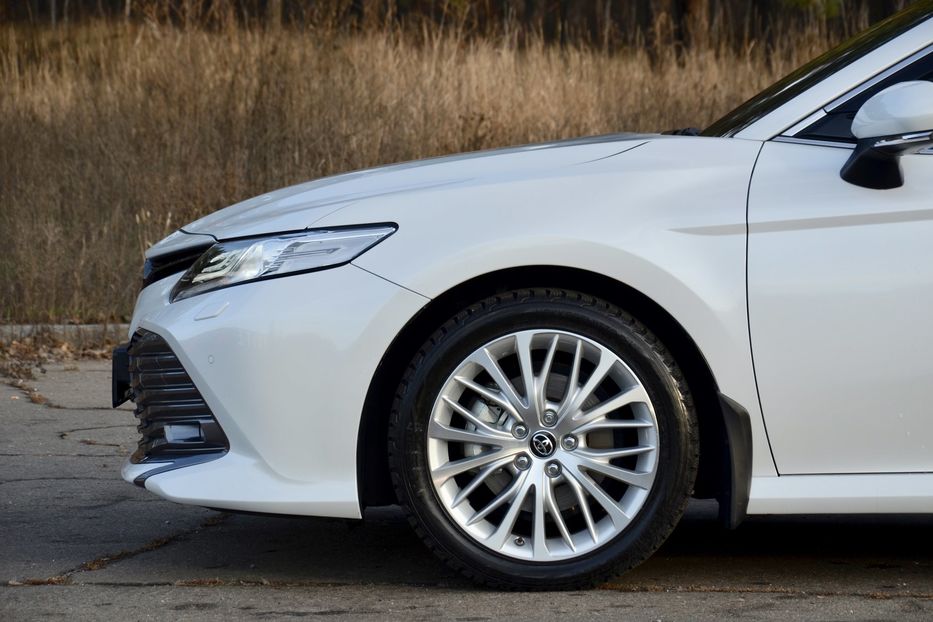 Продам Toyota Camry 2018 года в Киеве