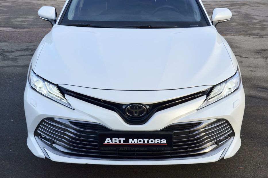 Продам Toyota Camry 2018 года в Киеве