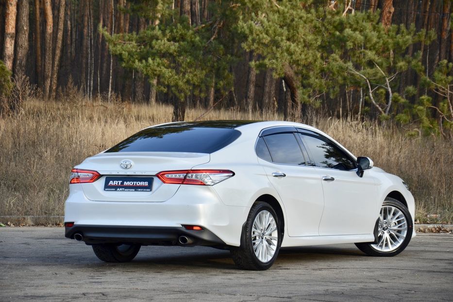 Продам Toyota Camry 2018 года в Киеве