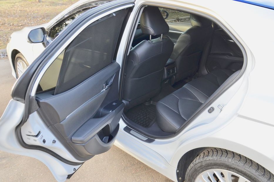 Продам Toyota Camry 2018 года в Киеве