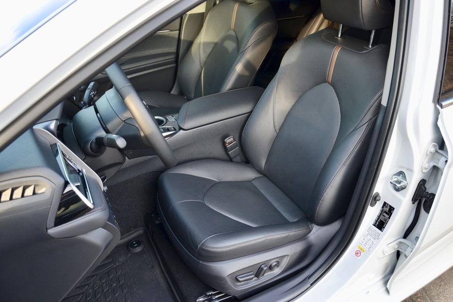 Продам Toyota Camry 2018 года в Киеве