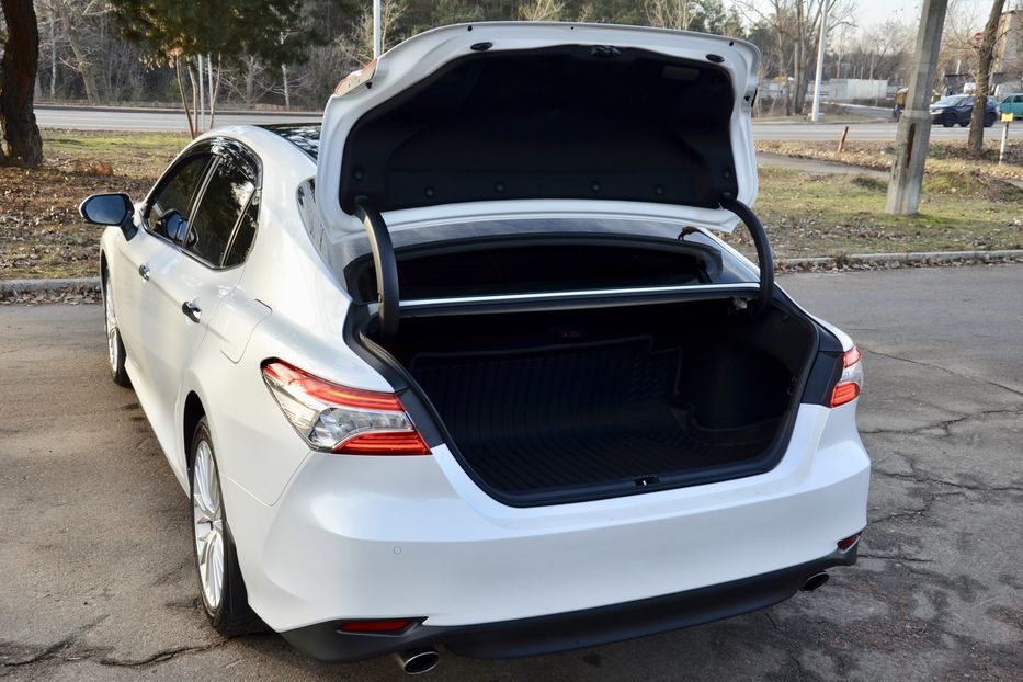 Продам Toyota Camry 2018 года в Киеве