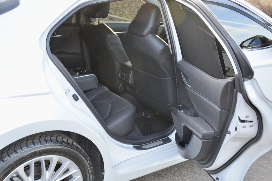 Продам Toyota Camry 2018 года в Киеве