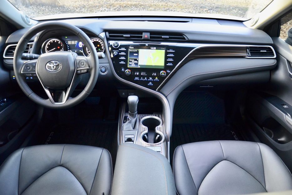 Продам Toyota Camry 2018 года в Киеве