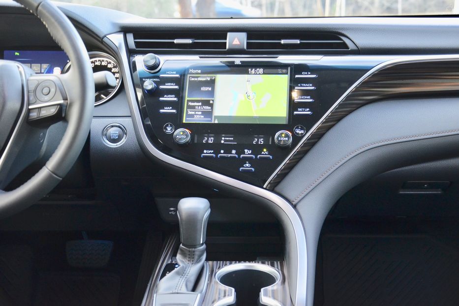 Продам Toyota Camry 2018 года в Киеве