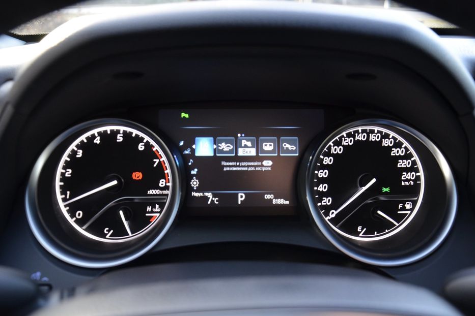 Продам Toyota Camry 2018 года в Киеве