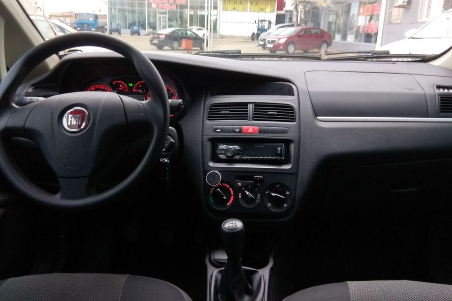 Продам Fiat Linea Официальный 2012 года в Николаеве