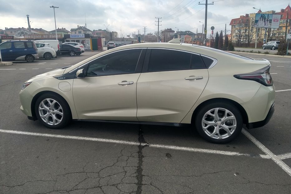 Продам Chevrolet Volt Premier 2017 года в Одессе