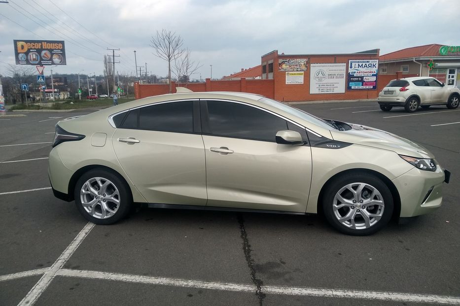 Продам Chevrolet Volt Premier 2017 года в Одессе