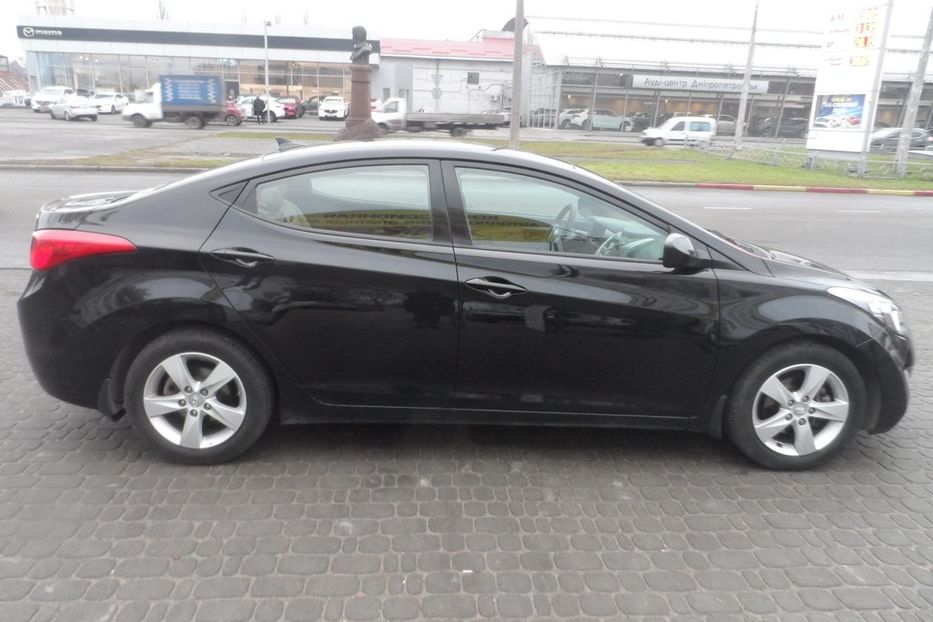 Продам Hyundai Elantra 2012 года в Днепре