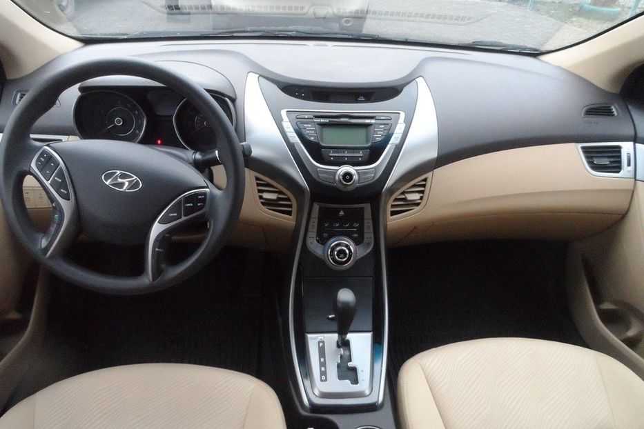 Продам Hyundai Elantra 2012 года в Днепре