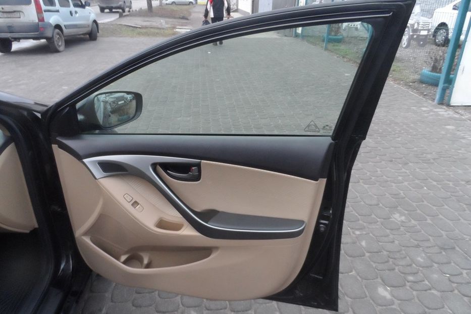 Продам Hyundai Elantra 2012 года в Днепре