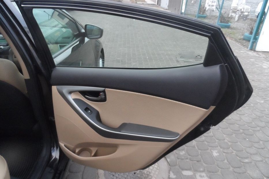 Продам Hyundai Elantra 2012 года в Днепре