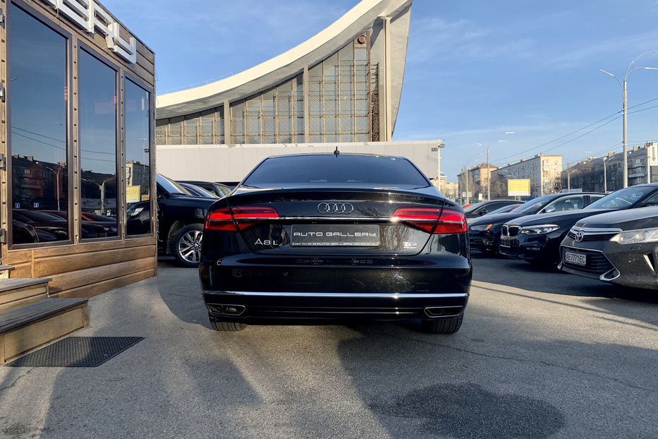 Продам Audi A8 Long 3.0L diesel  2017 года в Киеве